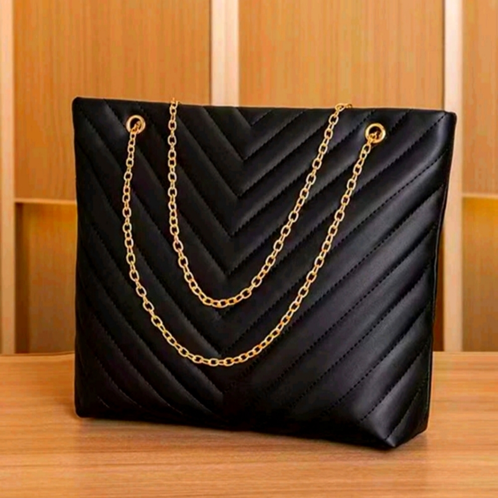 Tote bag black with chain. NWT